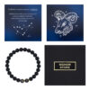Zestaw związany z astrologią: grafiki z konstelacją koźloroga, rysunek koziorożca, czarna bransoletka i opakowanie Signor Store.