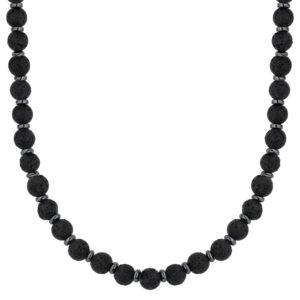 Naszyjnik z czarnych kamieni lawy.