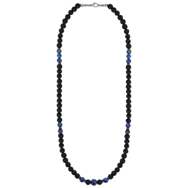 Naszyjnik z czarnych i niebieskich koralików.
