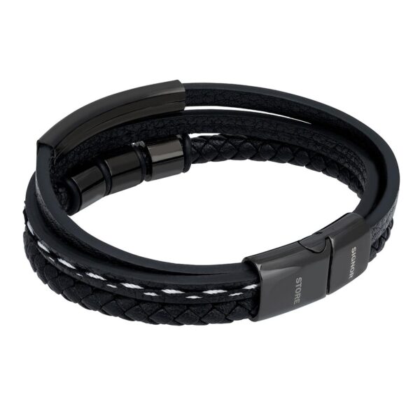 Czarna męska bransoleta z plecioną skórą i metalowymi zapięciami.