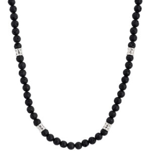 Naszyjnik z czarnych koralików z metalowymi akcentami.