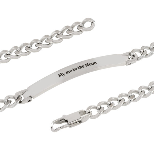 Srebrna bransoletka z grawerem 'Fly me to the Moon'.