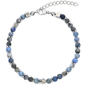 Naszyjnik z niebieskimi i szarymi koralikami.