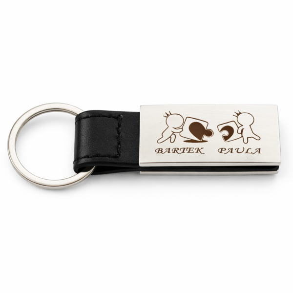 brelok z grawerem serca i imionami