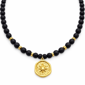 NASZYJNIK Z ONYKSEM I ZŁOTYM KOMPASEM